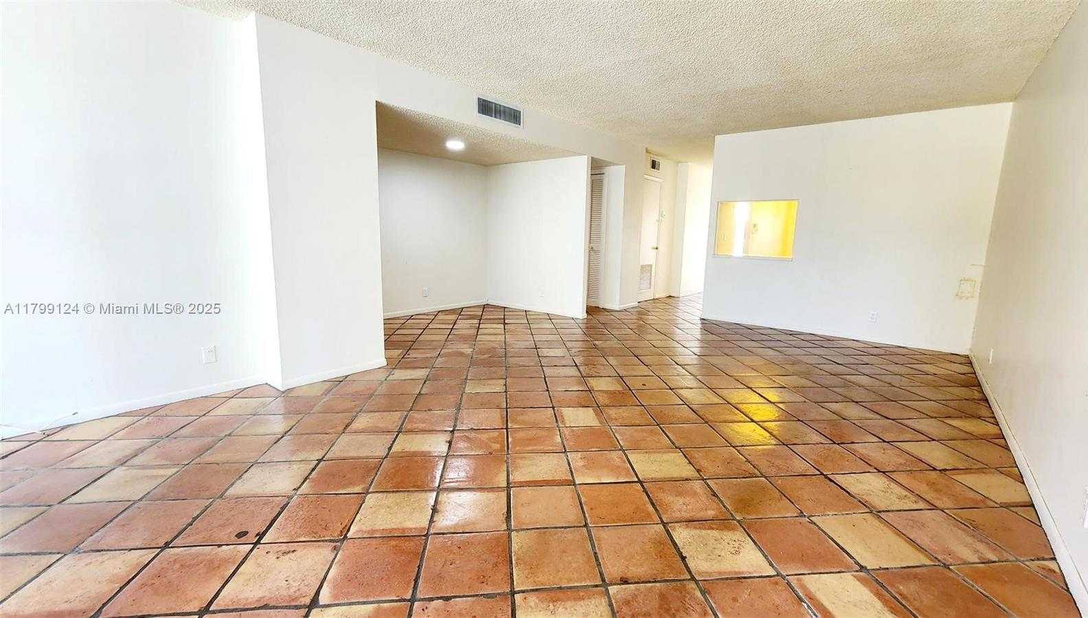 Small Image of 2200 NORTH EAST 33RD AVE #2J, Fort Lauderdale Number 18