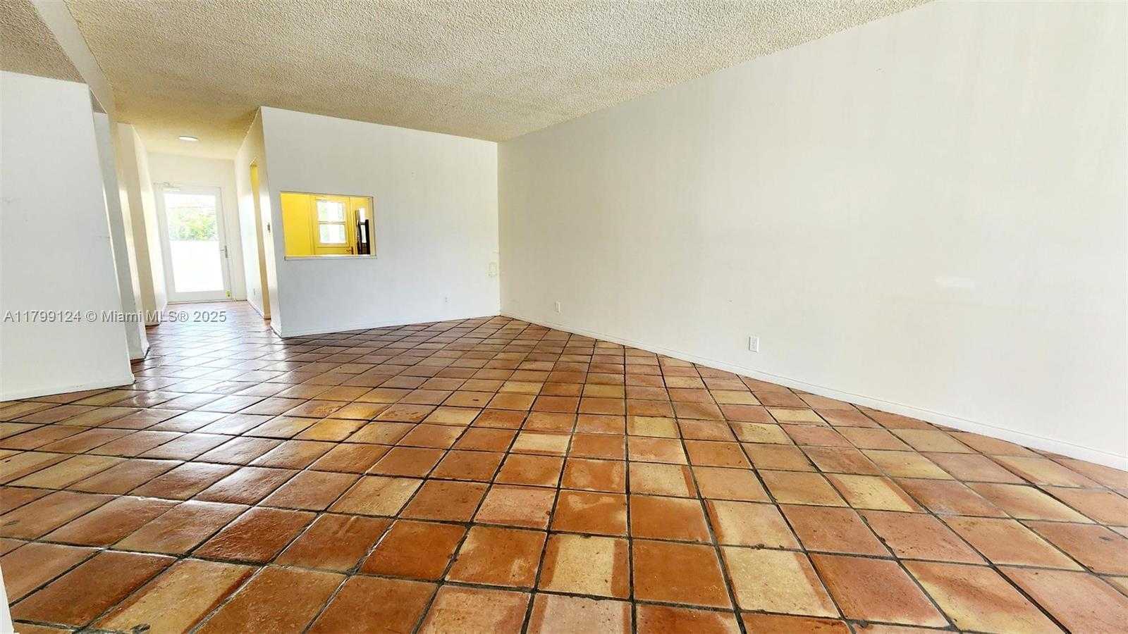 Small Image of 2200 NORTH EAST 33RD AVE #2J, Fort Lauderdale Number 22