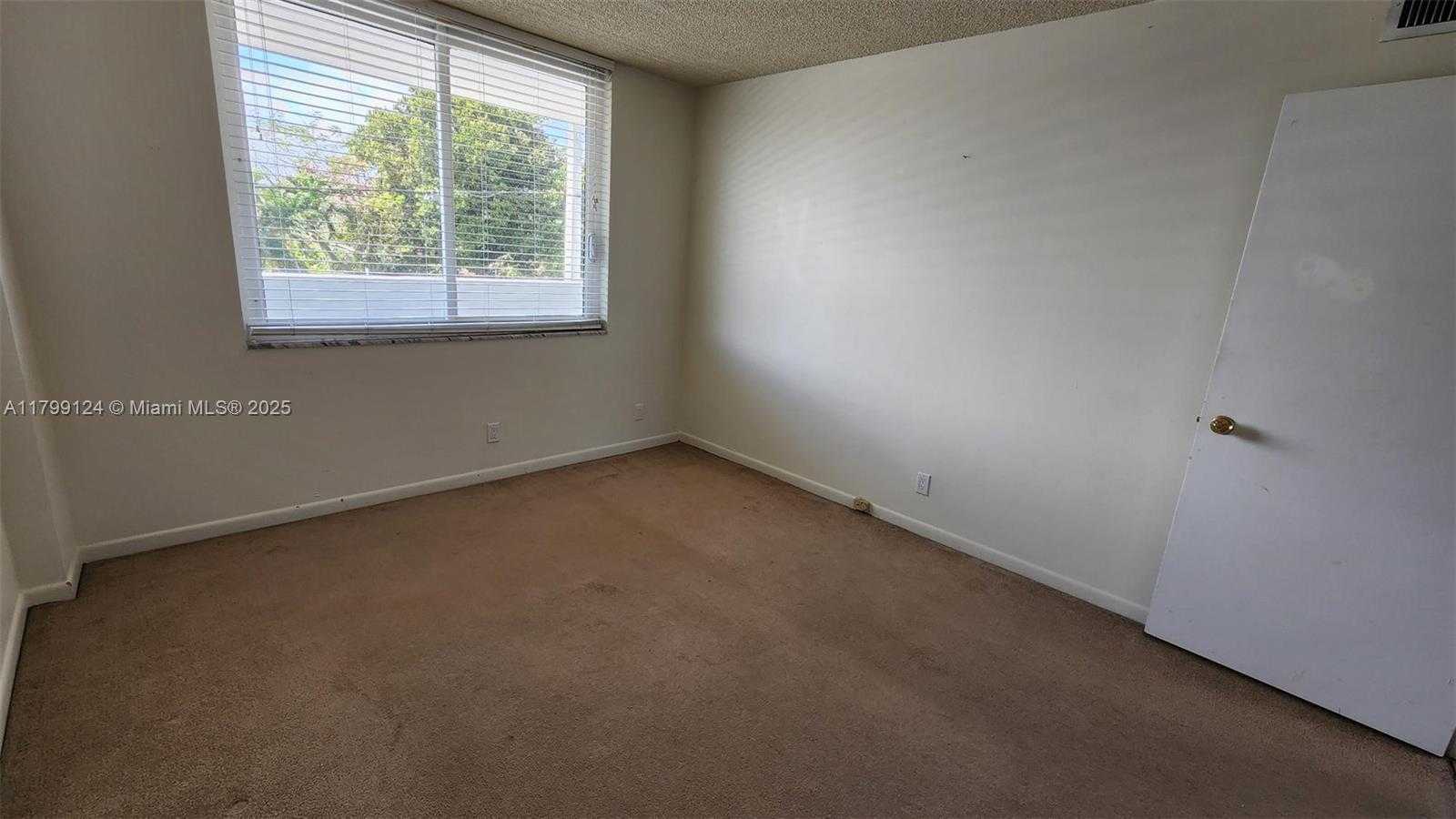 Small Image of 2200 NORTH EAST 33RD AVE #2J, Fort Lauderdale Number 24