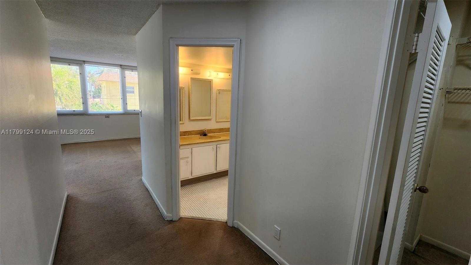 Small Image of 2200 NORTH EAST 33RD AVE #2J, Fort Lauderdale Number 29