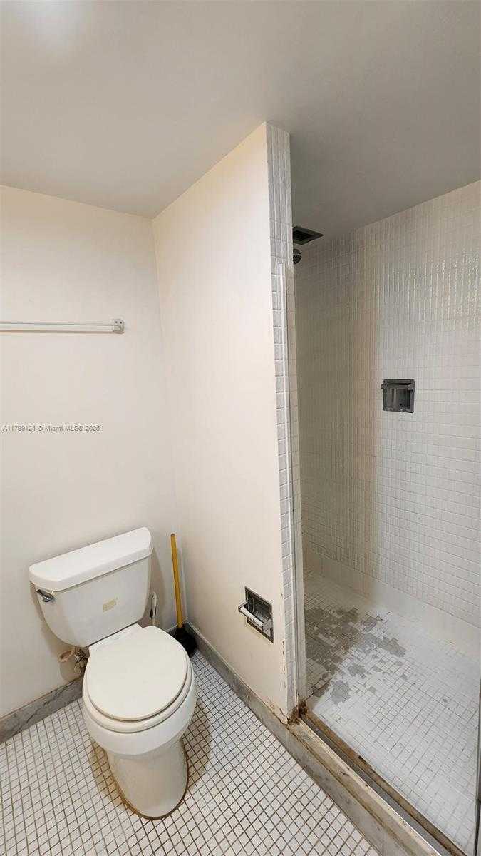 Small Image of 2200 NORTH EAST 33RD AVE #2J, Fort Lauderdale Number 30