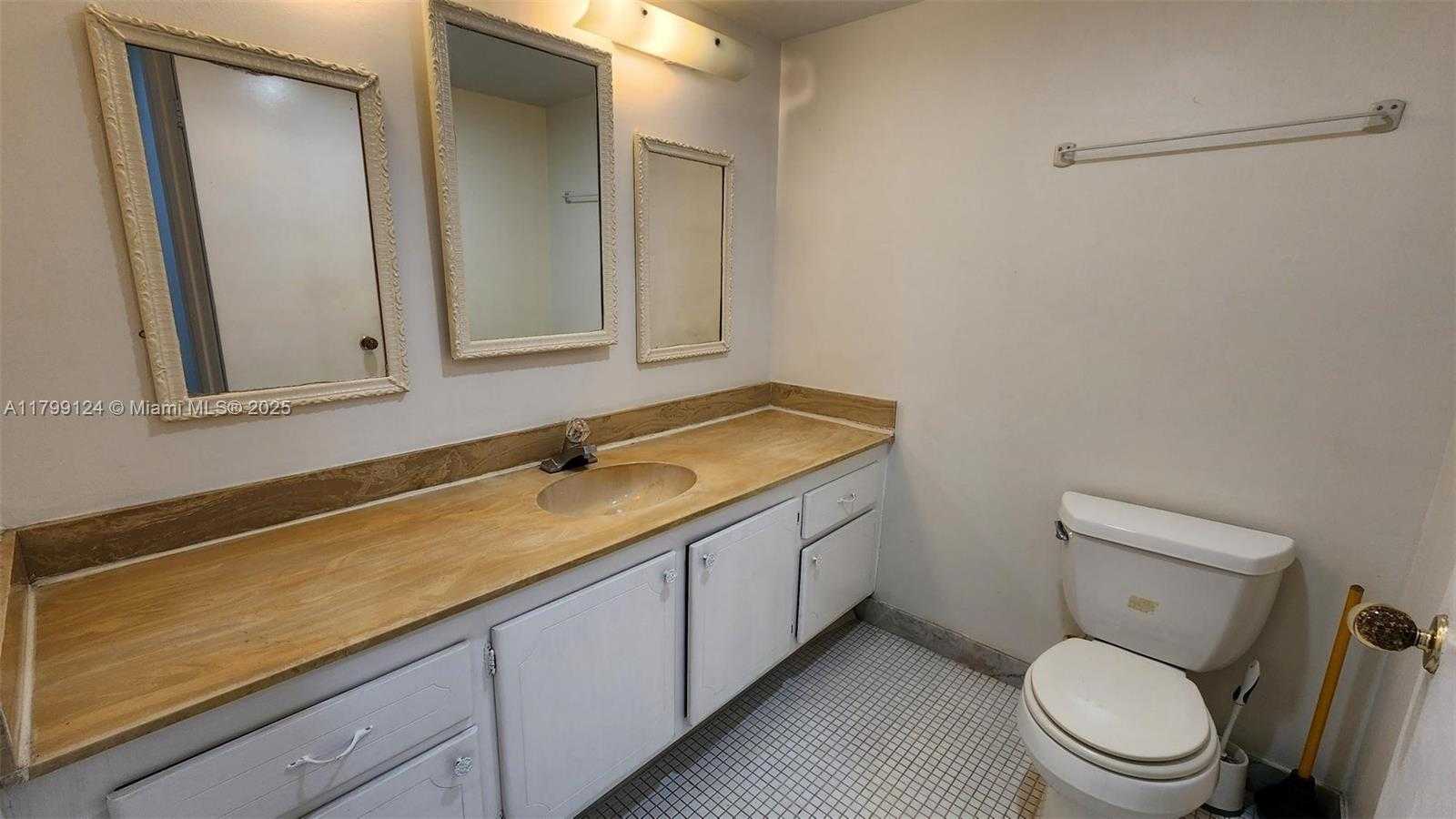 Small Image of 2200 NORTH EAST 33RD AVE #2J, Fort Lauderdale Number 32