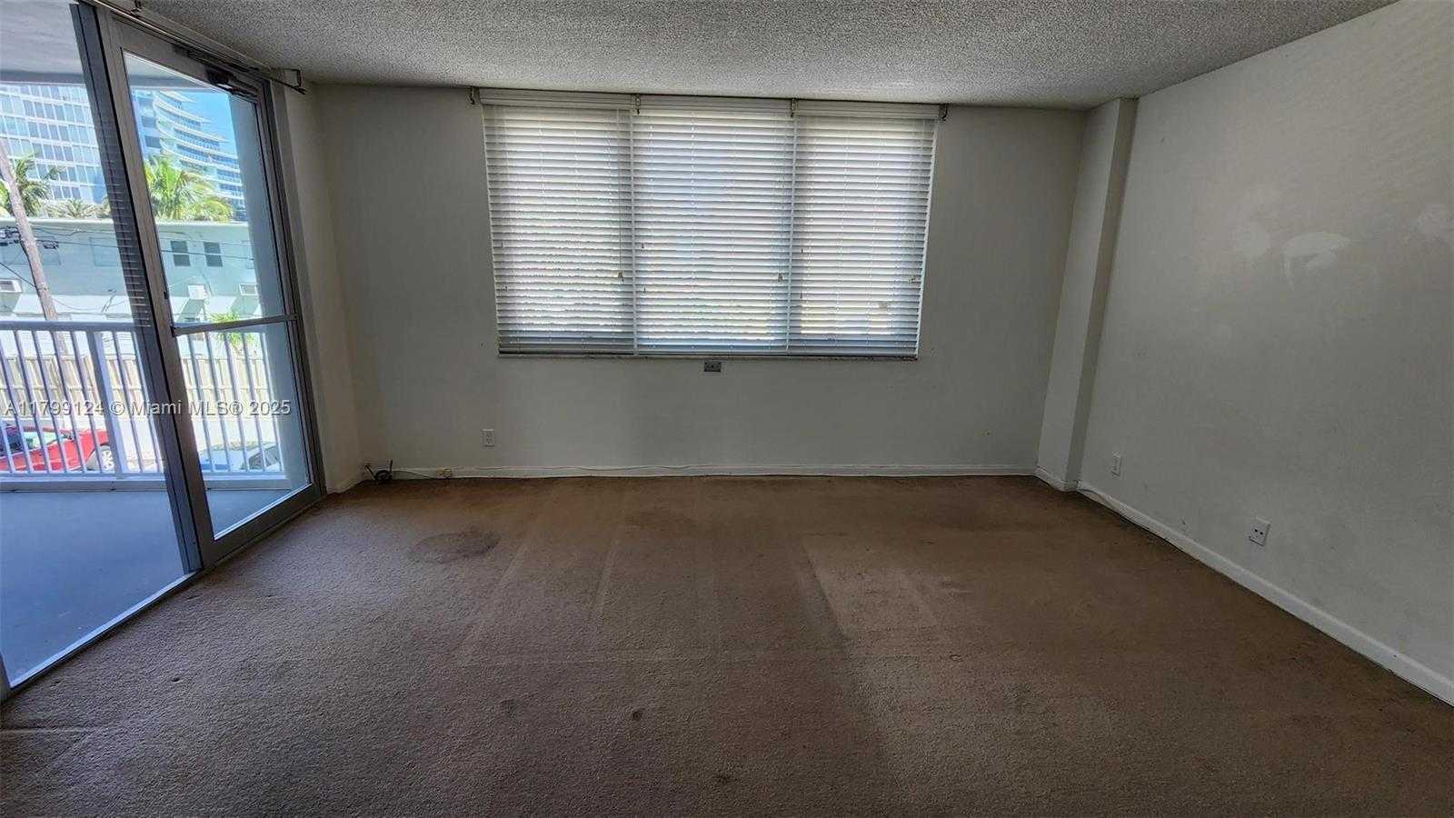 Small Image of 2200 NORTH EAST 33RD AVE #2J, Fort Lauderdale Number 34