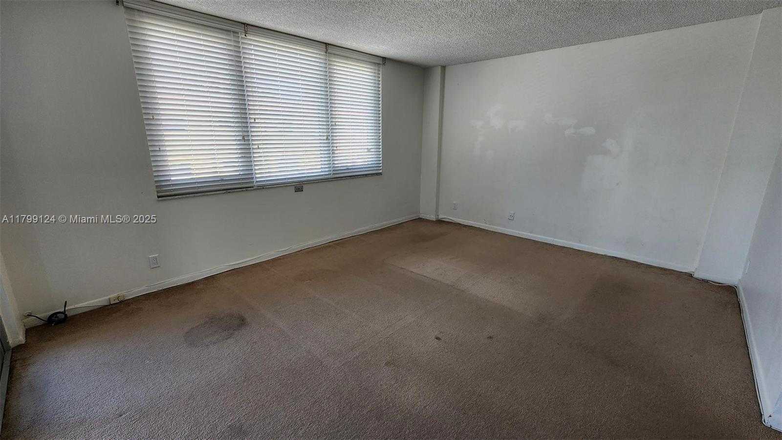 Small Image of 2200 NORTH EAST 33RD AVE #2J, Fort Lauderdale Number 35