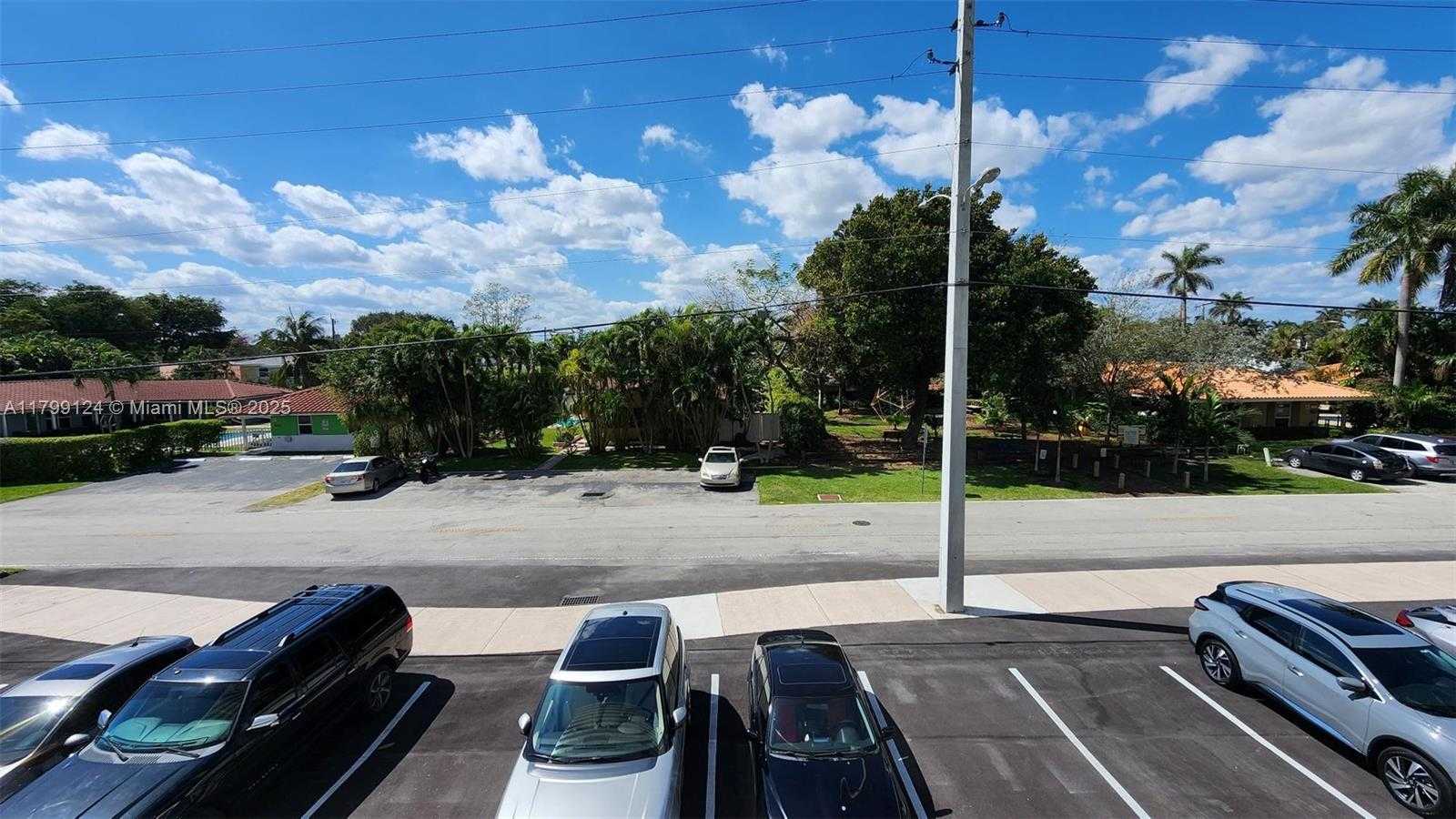 Small Image of 2200 NORTH EAST 33RD AVE #2J, Fort Lauderdale Number 9