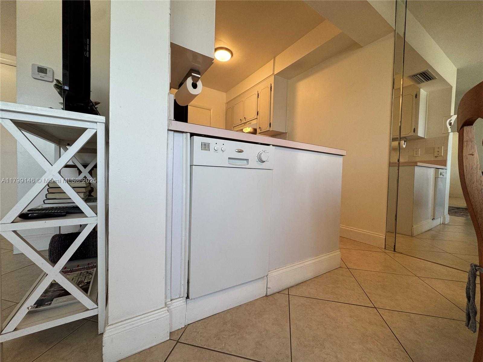Small Image of 1700 PIERCE ST #702, Hollywood Number 12