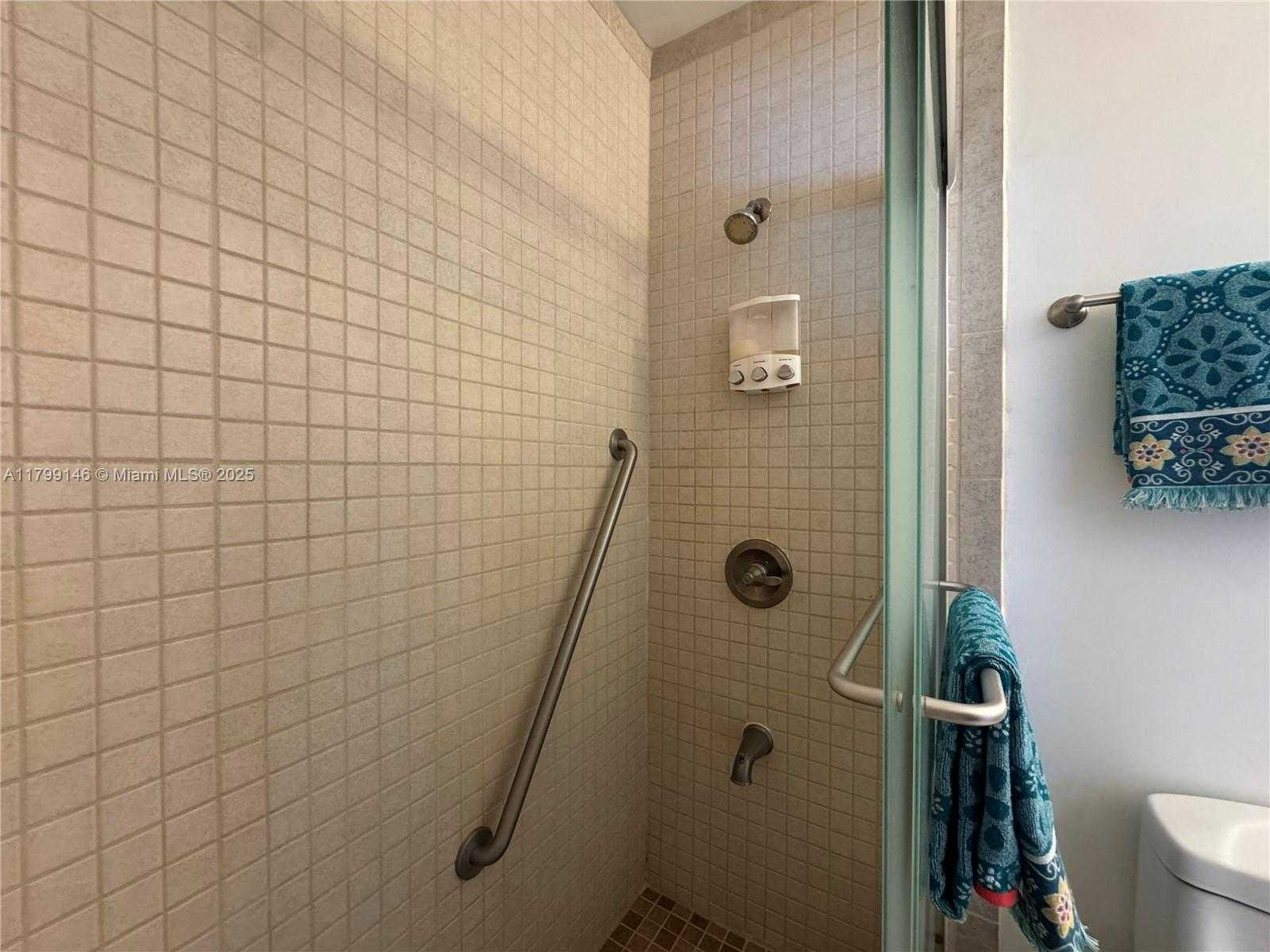 Small Image of 1700 PIERCE ST #702, Hollywood Number 19