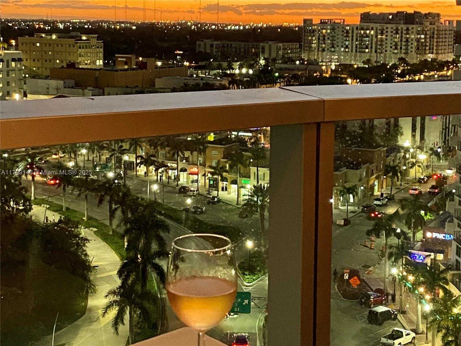 Small Image of 1700 PIERCE ST #702, Hollywood Number 46
