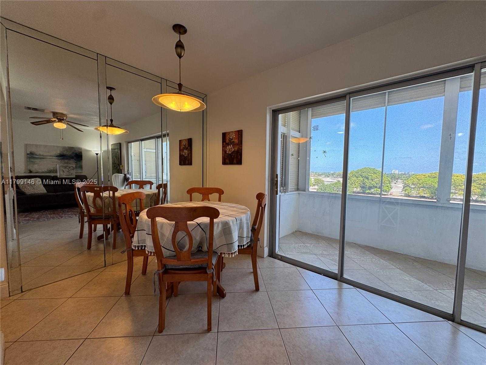 Small Image of 1700 PIERCE ST #702, Hollywood Number 5