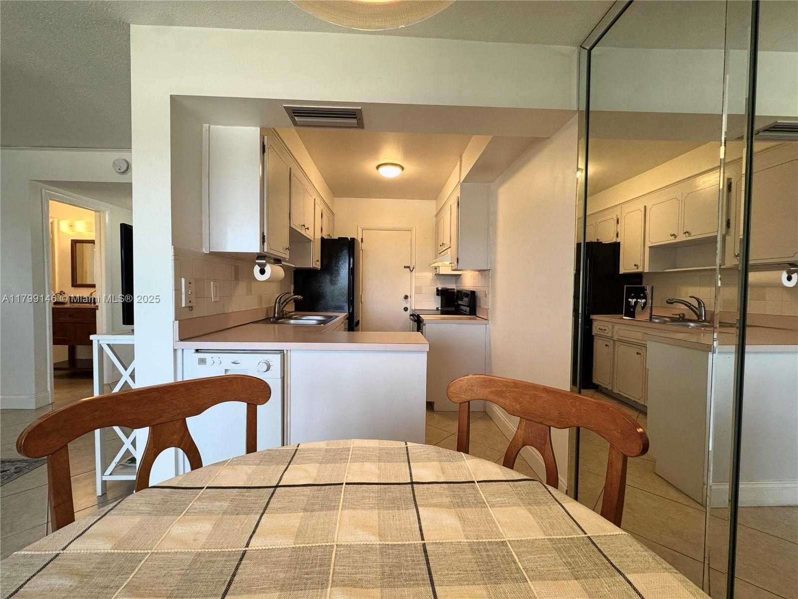Small Image of 1700 PIERCE ST #702, Hollywood Number 7