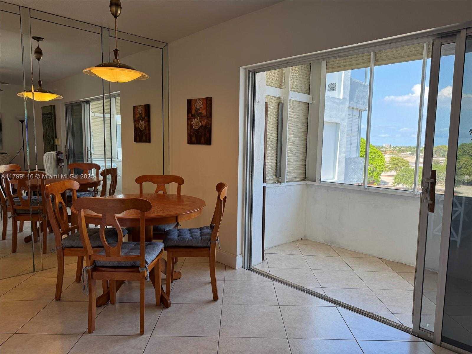 Small Image of 1700 PIERCE ST #702, Hollywood Number 8