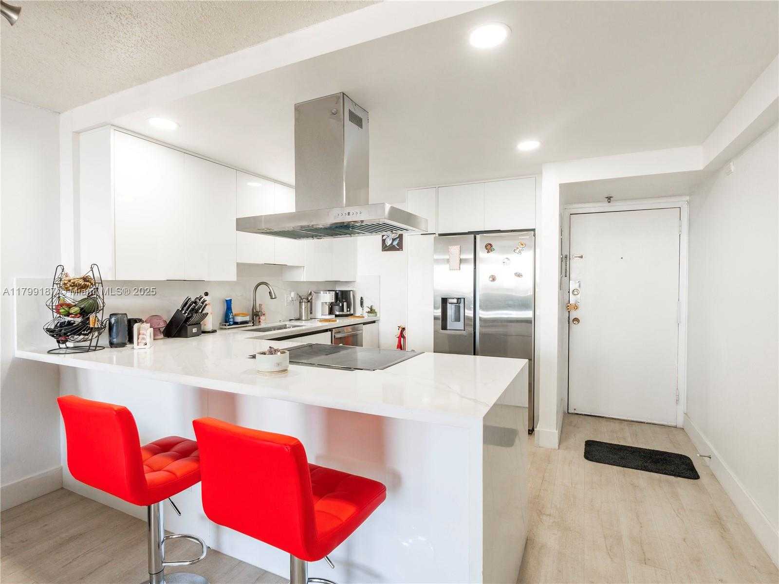 Small Image of 1825 WEST 44TH PL #1205, Hialeah Number 2