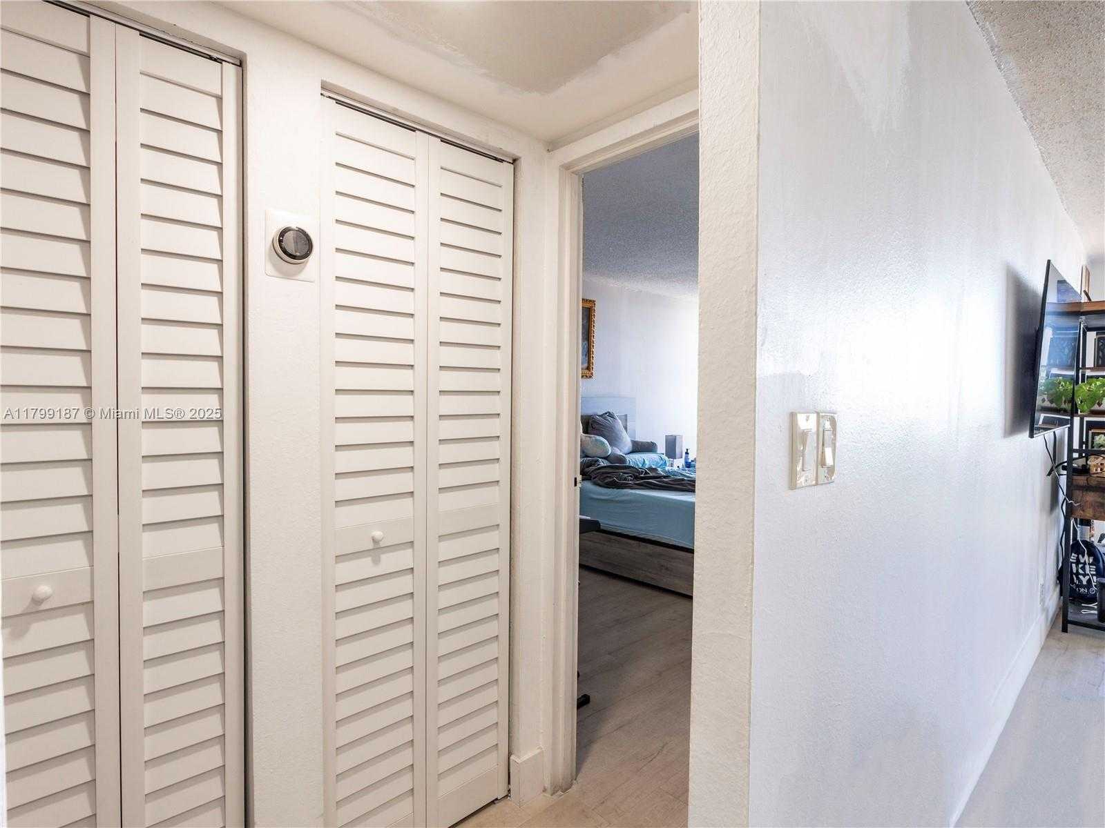 Small Image of 1825 WEST 44TH PL #1205, Hialeah Number 7