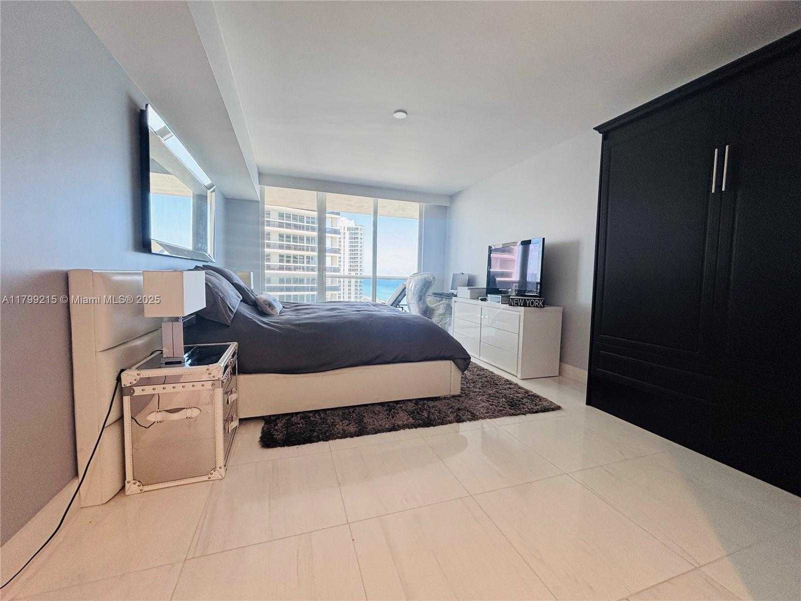 Small Image of 1830 SOUTH OCEAN DR #1408, Hallandale Beach Number 16