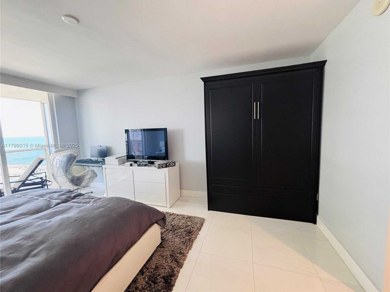 Small Image of 1830 SOUTH OCEAN DR #1408, Hallandale Beach Number 18