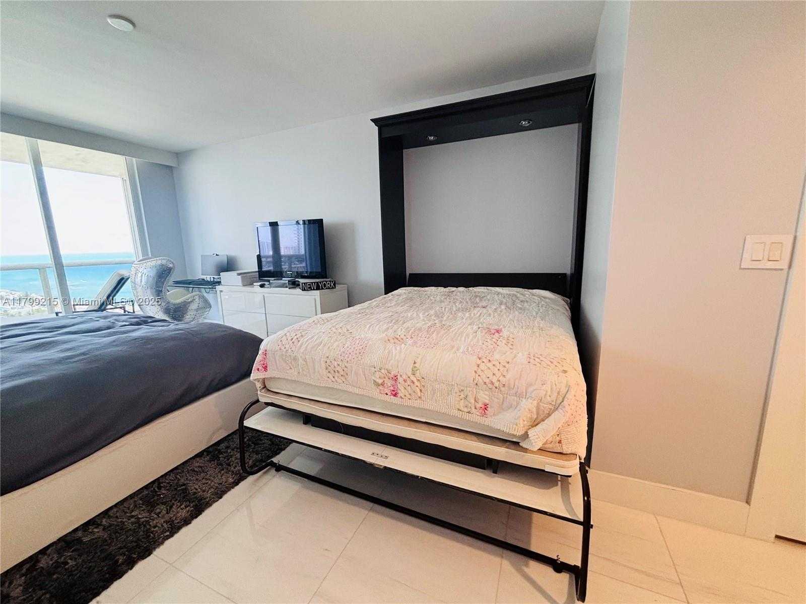 Small Image of 1830 SOUTH OCEAN DR #1408, Hallandale Beach Number 19