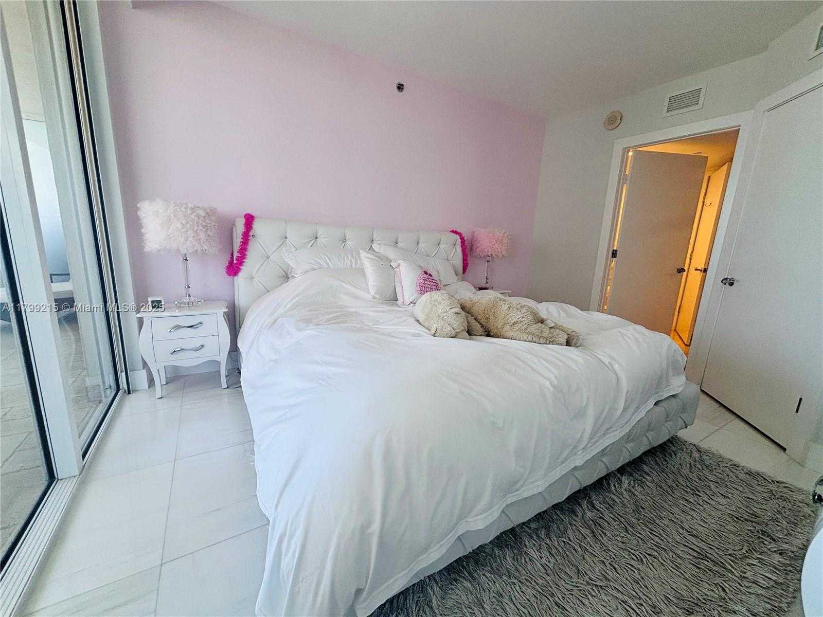 Small Image of 1830 SOUTH OCEAN DR #1408, Hallandale Beach Number 26