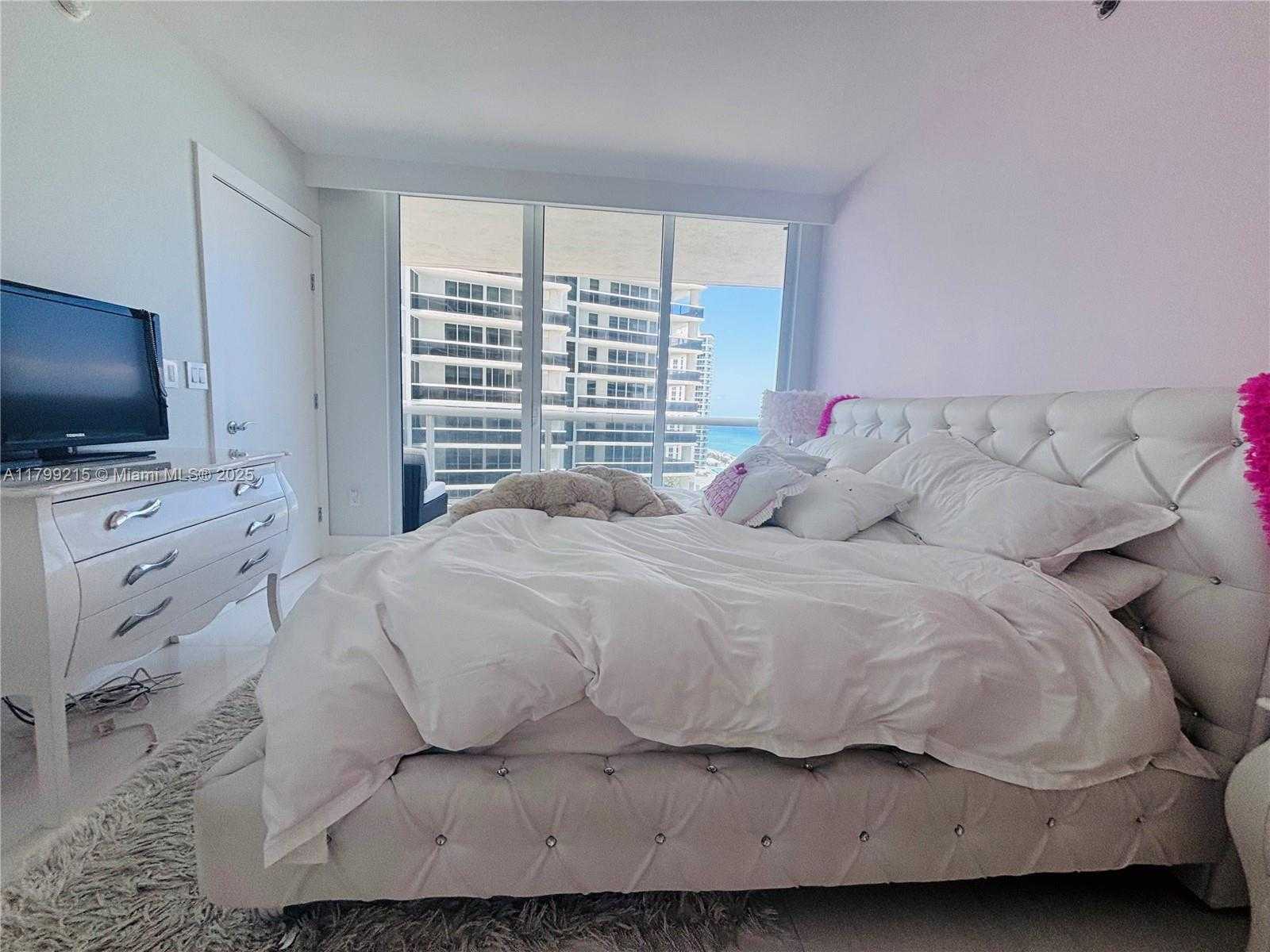 Small Image of 1830 SOUTH OCEAN DR #1408, Hallandale Beach Number 27