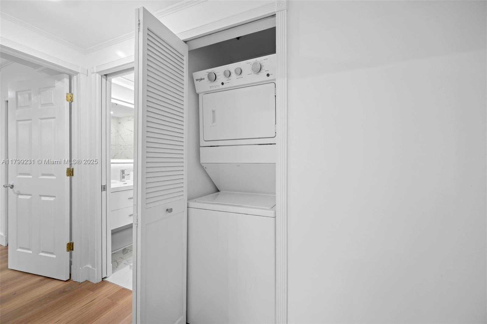 Small Image of 1400 SALZEDO ST #208, Coral Gables Number 15