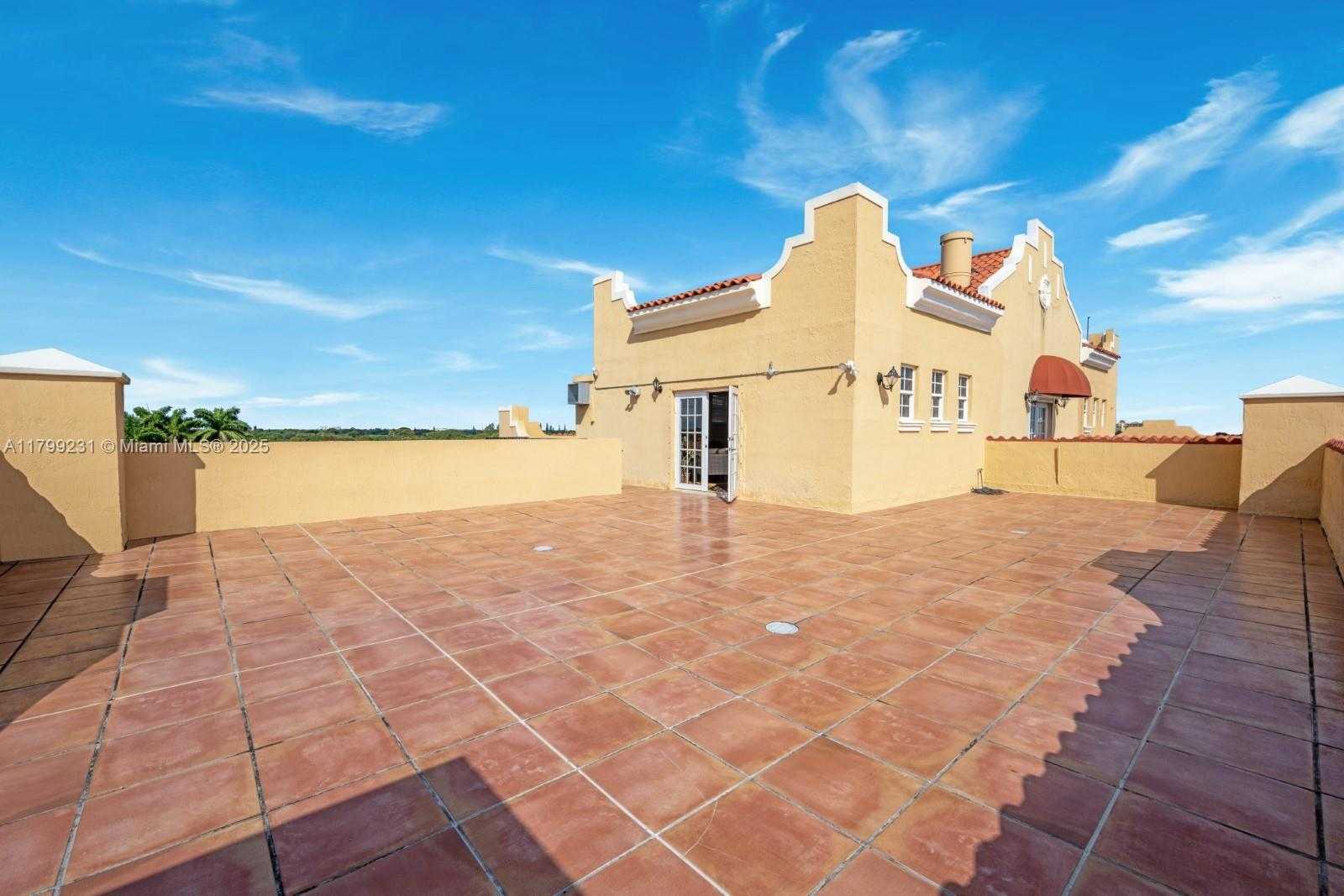 Small Image of 1400 SALZEDO ST #208, Coral Gables Number 32