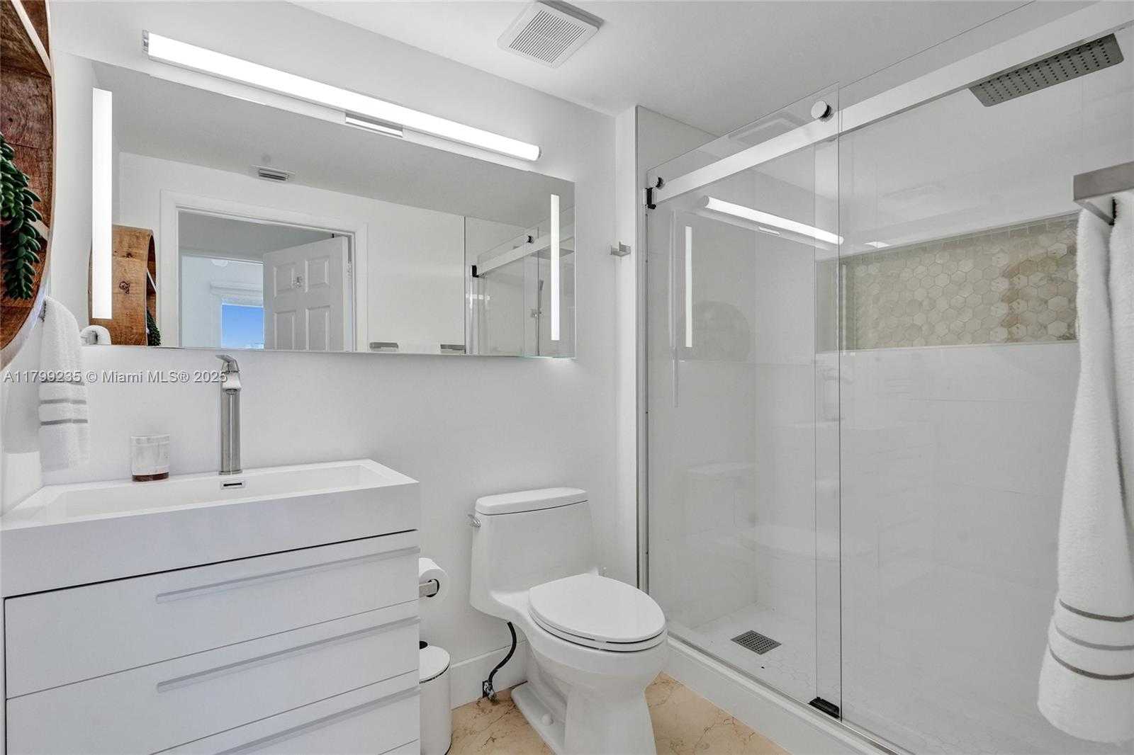 Small Image of 3400 NORTH EAST 192ND ST #PH11, Aventura Number 14