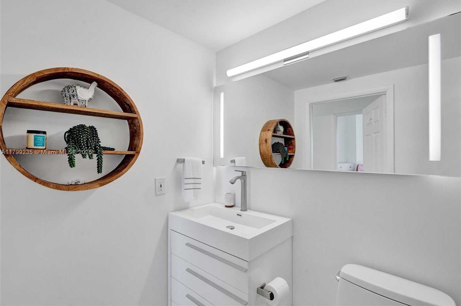 Small Image of 3400 NORTH EAST 192ND ST #PH11, Aventura Number 57