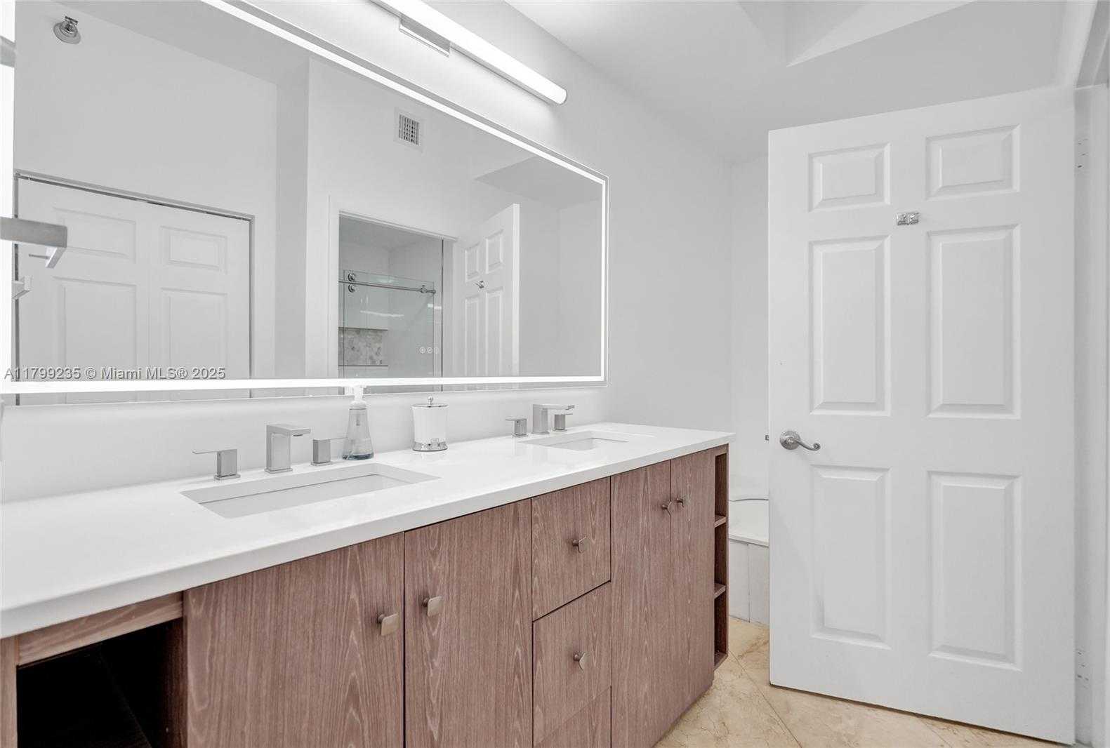 Small Image of 3400 NORTH EAST 192ND ST #PH11, Aventura Number 66