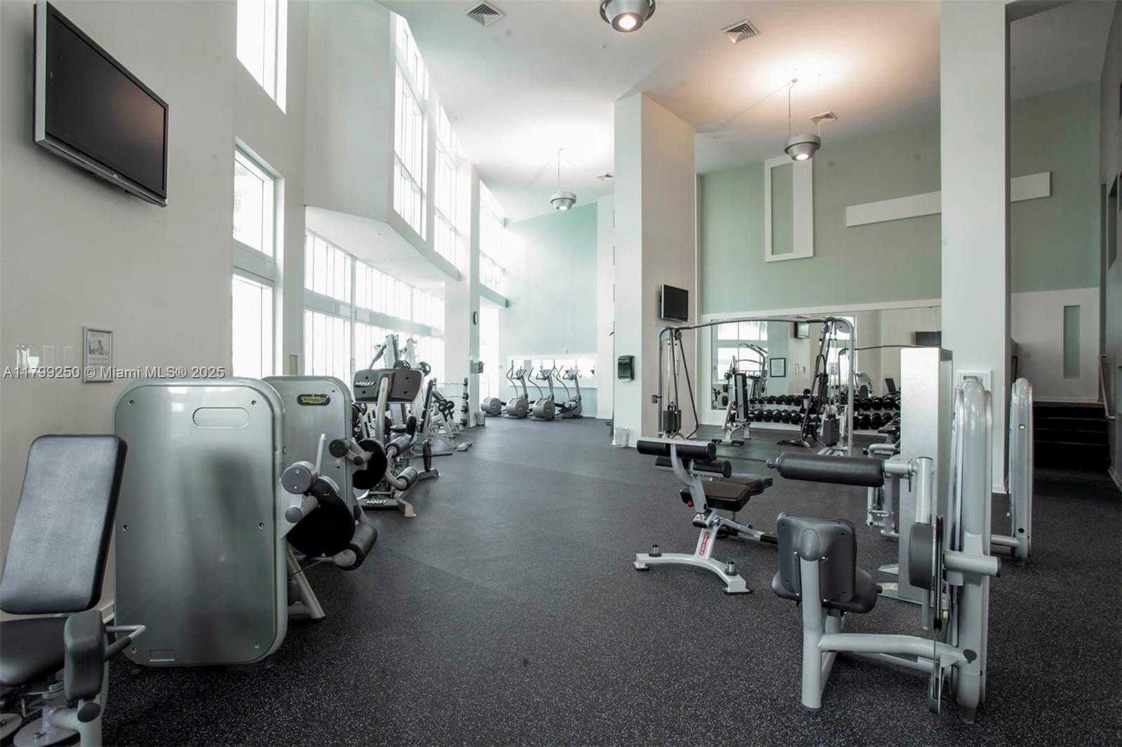 Small Image of 1900 NORTH BAYSHORE DR #2519, Miami Number 22