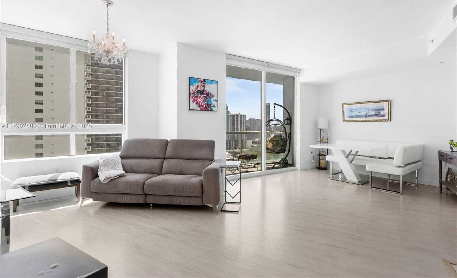 Small Image of 1900 NORTH BAYSHORE DR #2519, Miami Number 3
