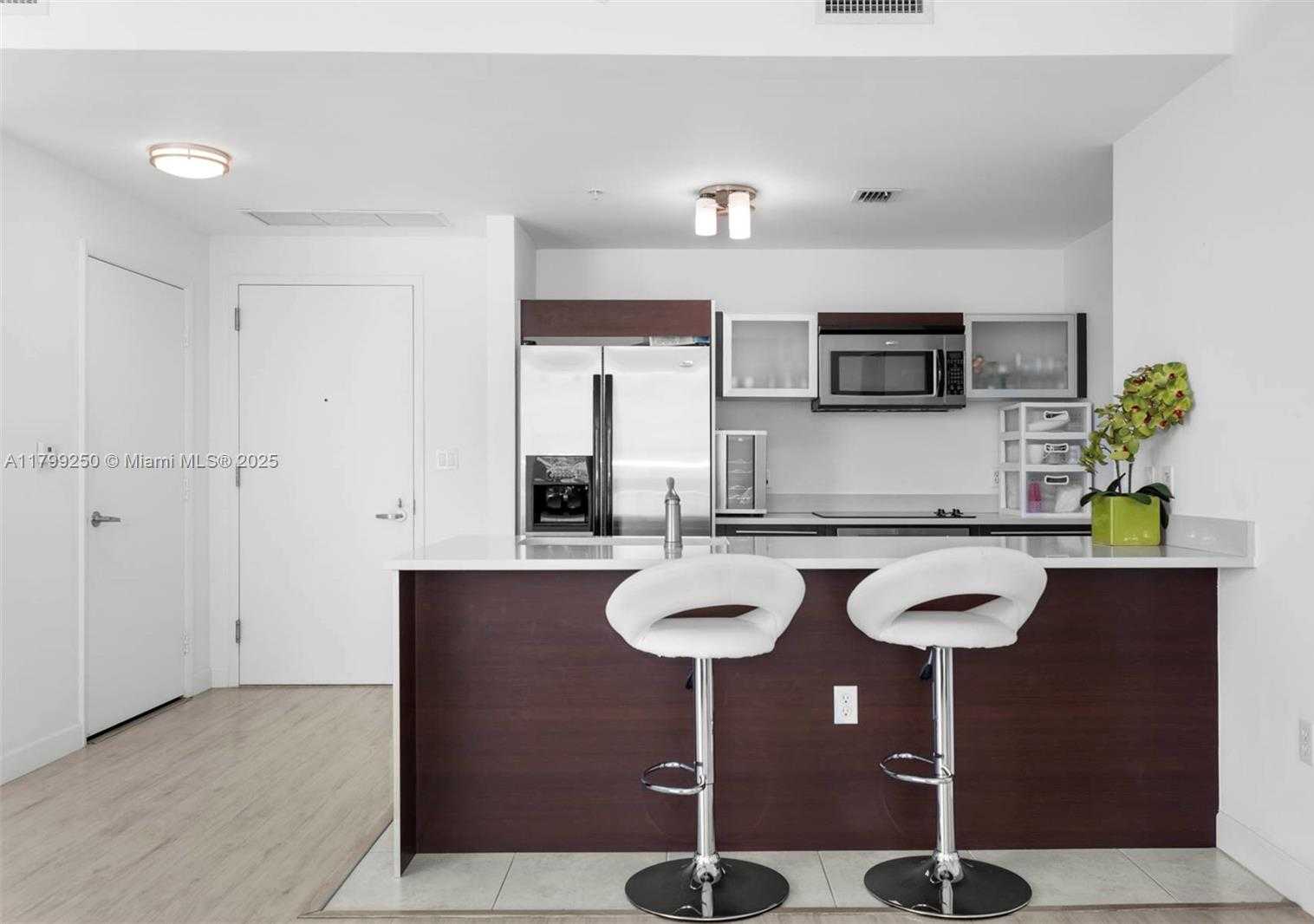Small Image of 1900 NORTH BAYSHORE DR #2519, Miami Number 5