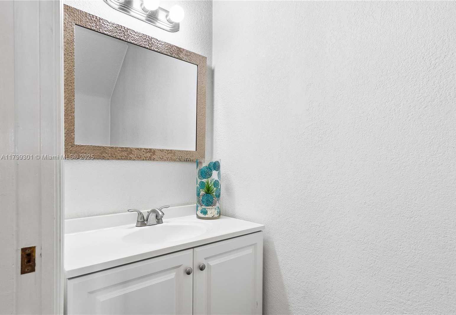 Small Image of 5640 NORTH WEST 115TH CT #204, Doral Number 12