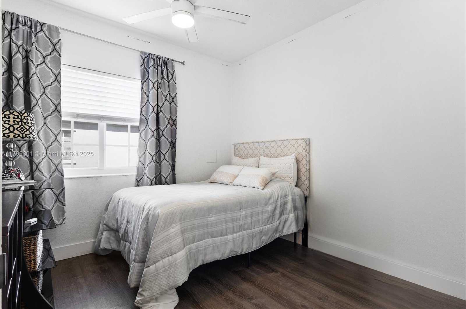 Small Image of 5640 NORTH WEST 115TH CT #204, Doral Number 23