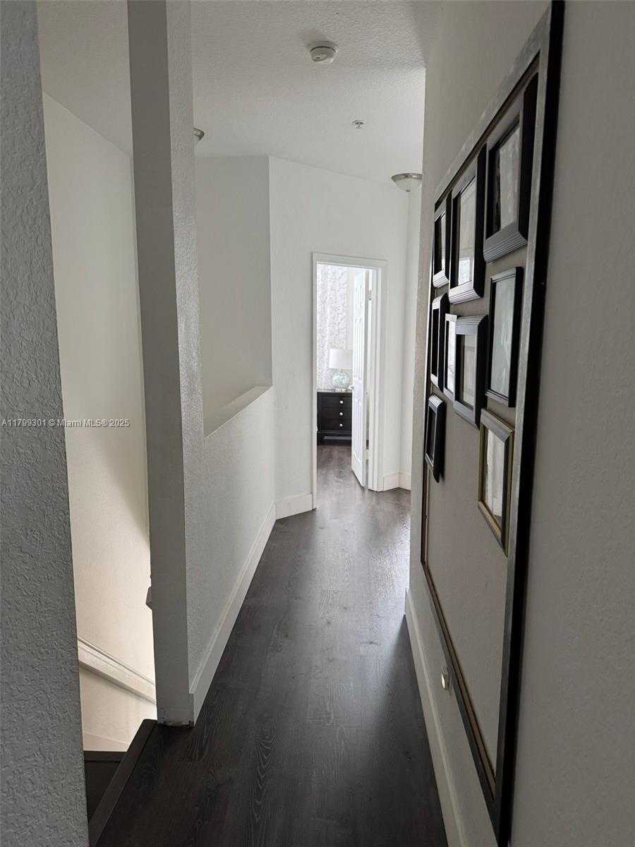 Small Image of 5640 NORTH WEST 115TH CT #204, Doral Number 3