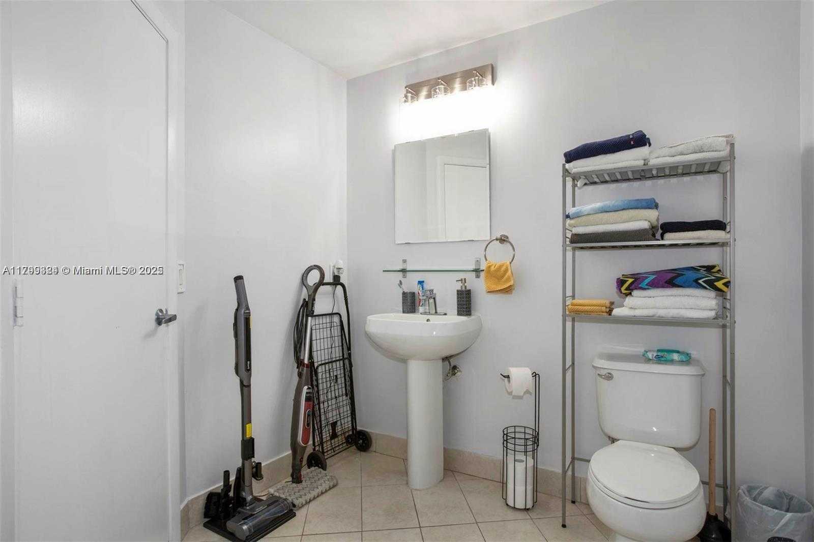 Small Image of 1900 NORTH BAYSHORE DR #2307, Miami Number 11