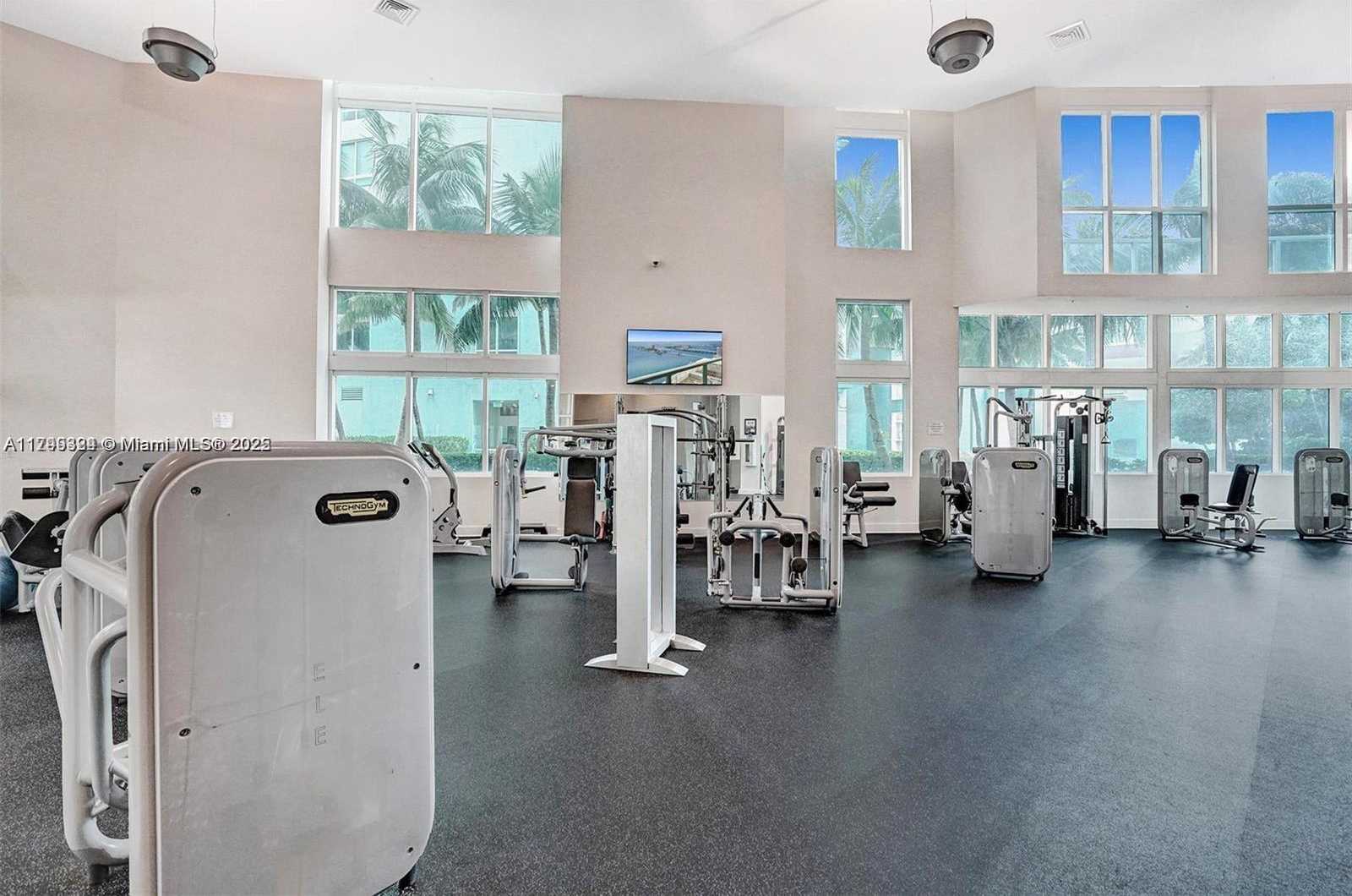 Small Image of 1900 NORTH BAYSHORE DR #2307, Miami Number 16