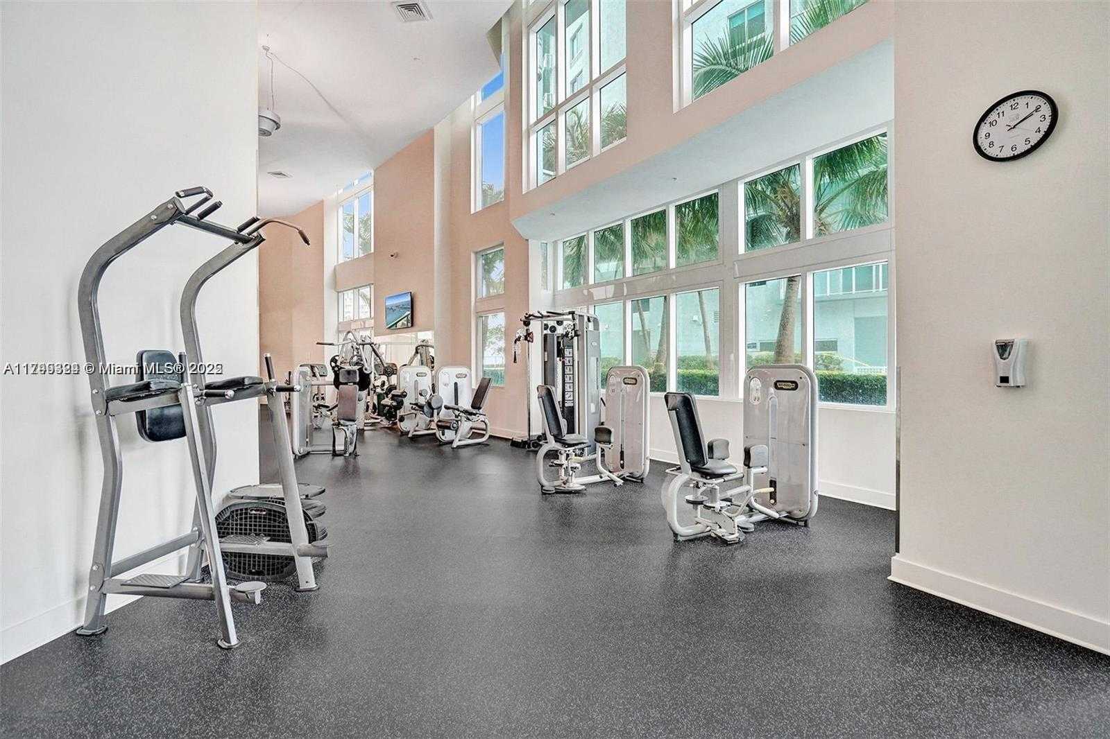 Small Image of 1900 NORTH BAYSHORE DR #2307, Miami Number 17