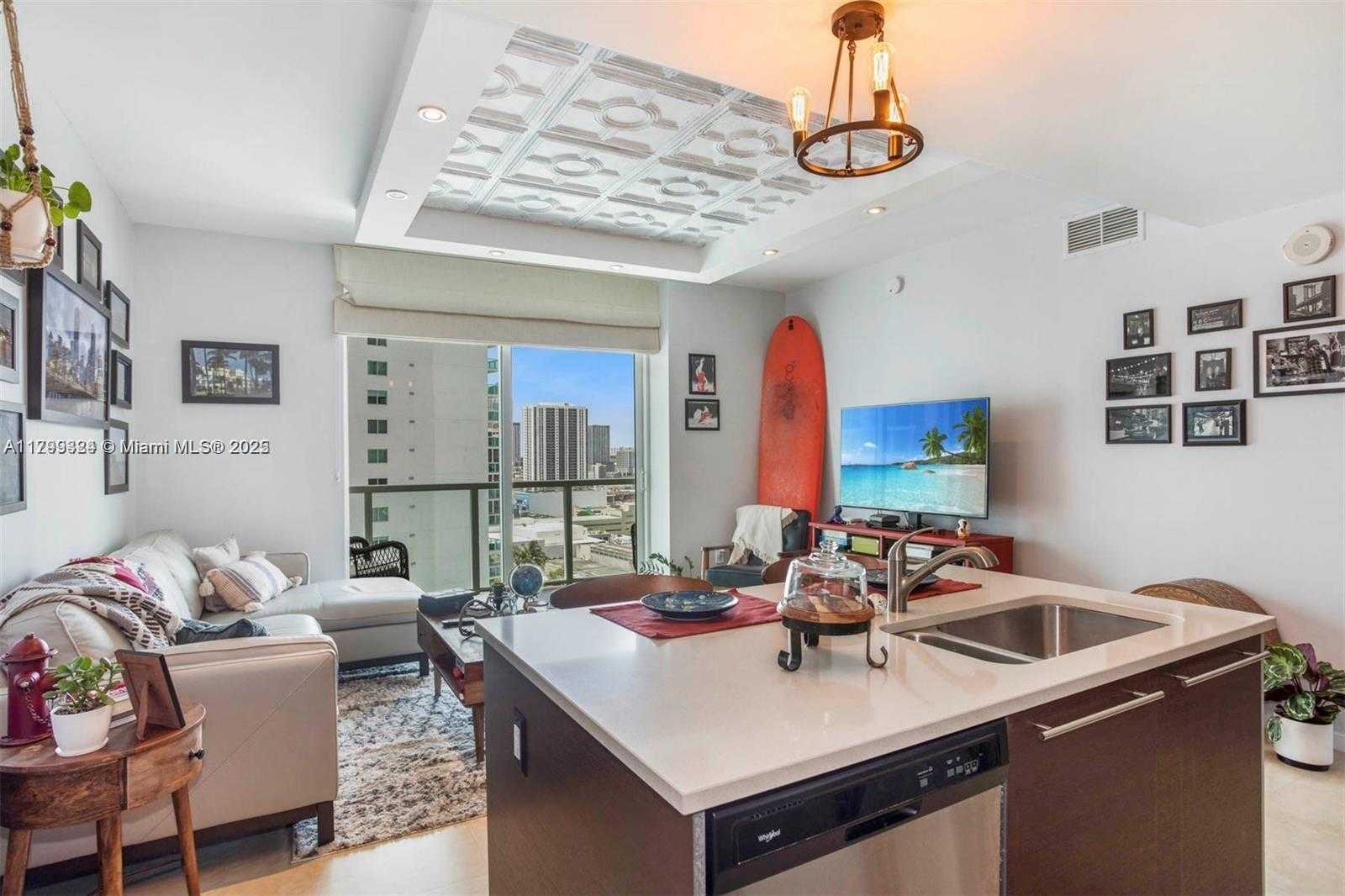 Small Image of 1900 NORTH BAYSHORE DR #2307, Miami Number 5
