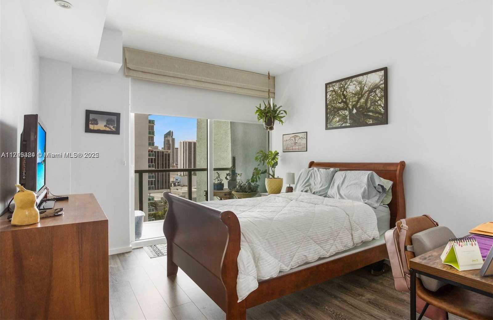 Small Image of 1900 NORTH BAYSHORE DR #2307, Miami Number 7