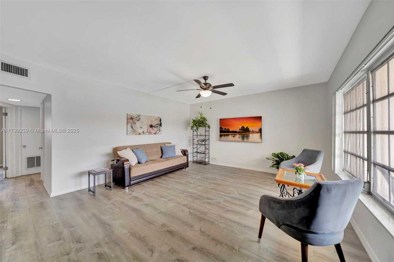 Small Image of 711 SOUTH EAST 7TH AVE #3, Pompano Beach Number 2