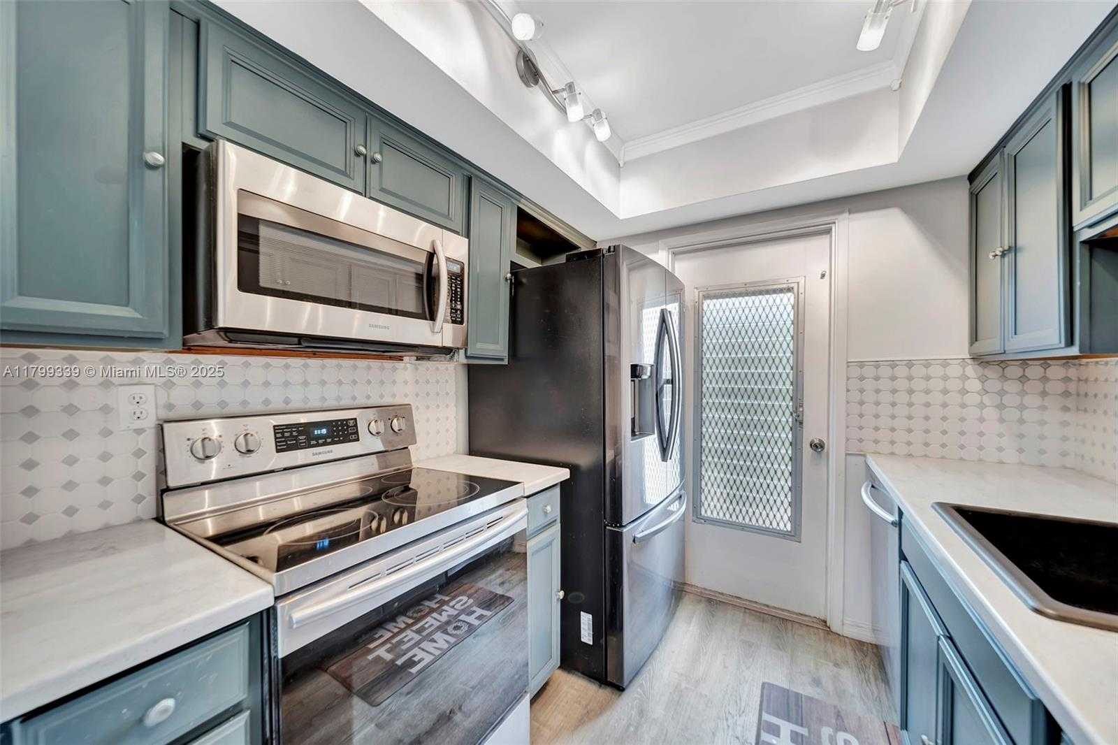 Small Image of 711 SOUTH EAST 7TH AVE #3, Pompano Beach Number 5