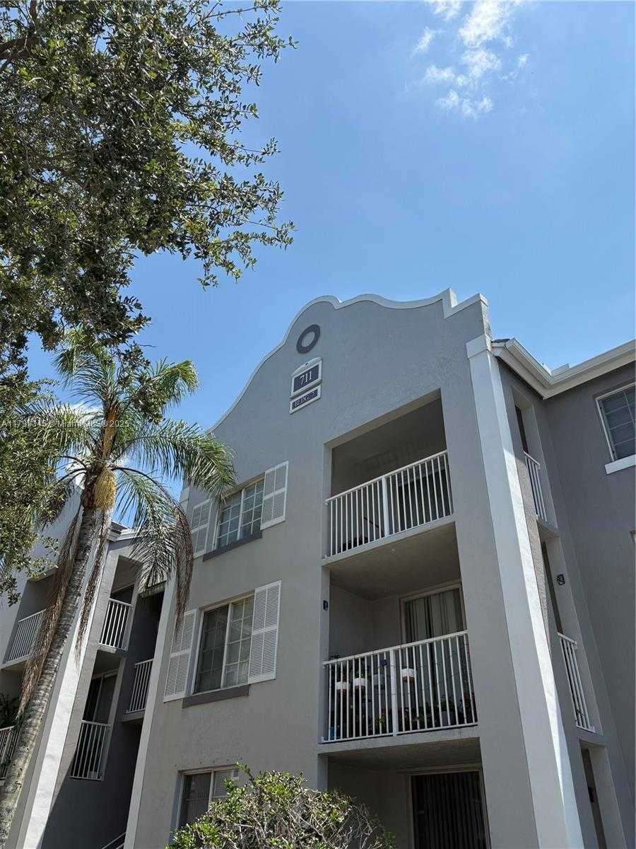 Small Image of 711 SOUTH WEST 111TH WAY #107, Pembroke Pines Number 8