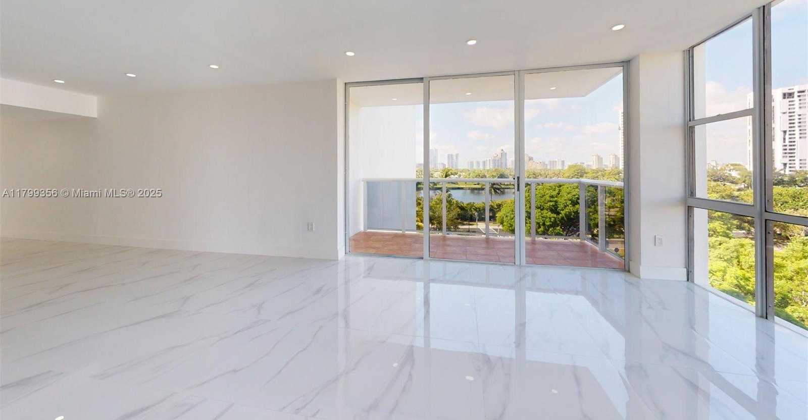 Small Image of 3625 NORTH COUNTRY CLUB DR #609, Aventura Number 13