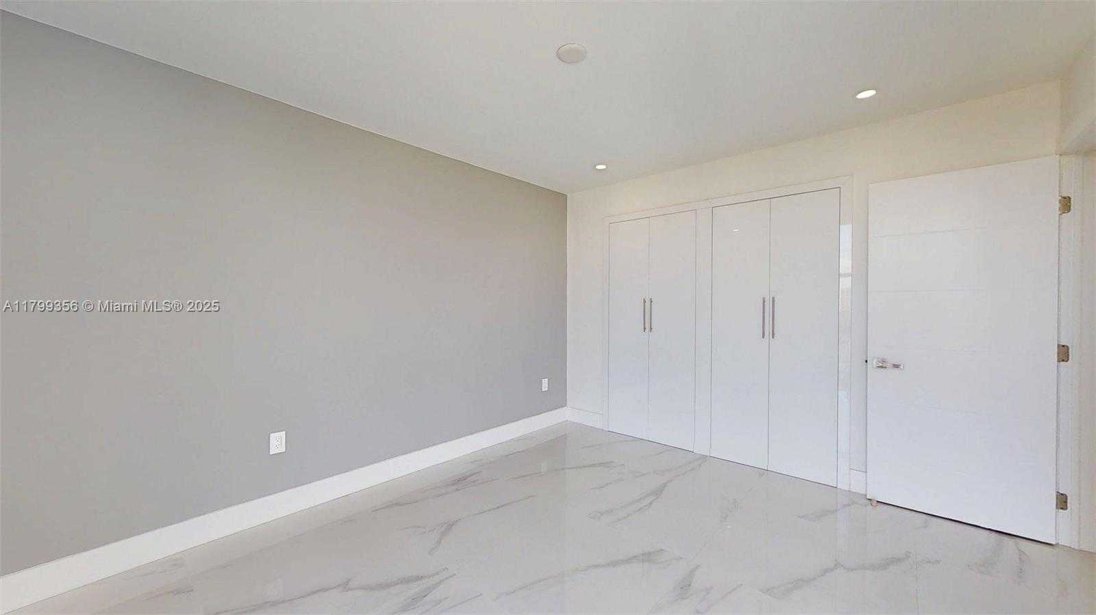Small Image of 3625 NORTH COUNTRY CLUB DR #609, Aventura Number 32