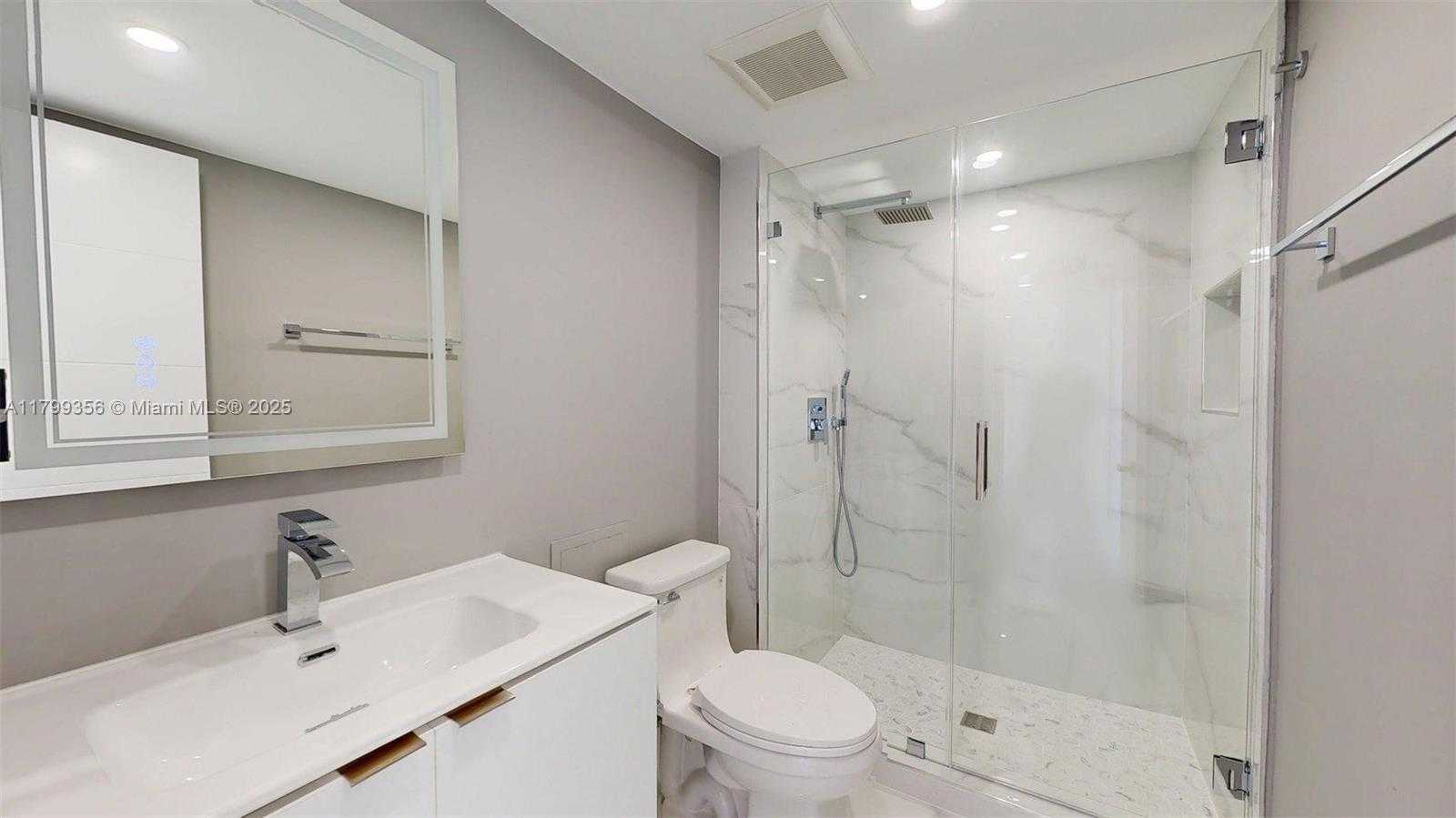 Small Image of 3625 NORTH COUNTRY CLUB DR #609, Aventura Number 34