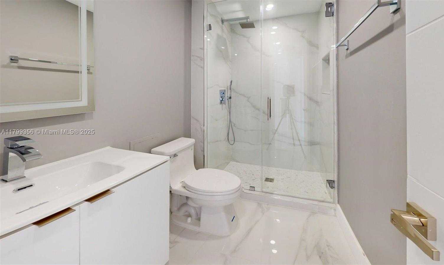 Small Image of 3625 NORTH COUNTRY CLUB DR #609, Aventura Number 35