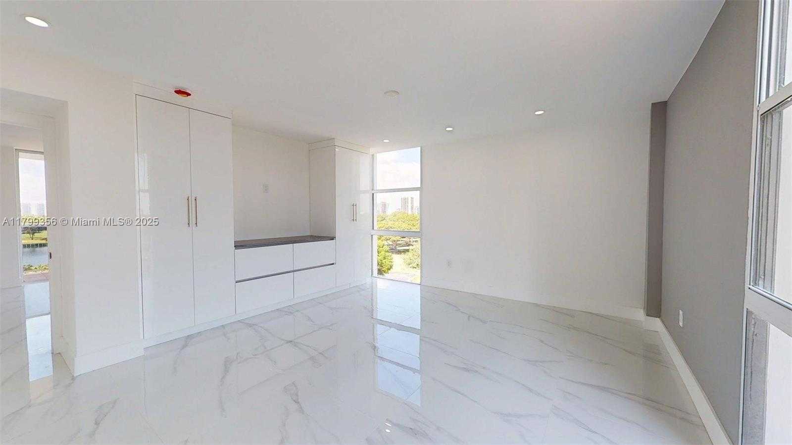 Small Image of 3625 NORTH COUNTRY CLUB DR #609, Aventura Number 40