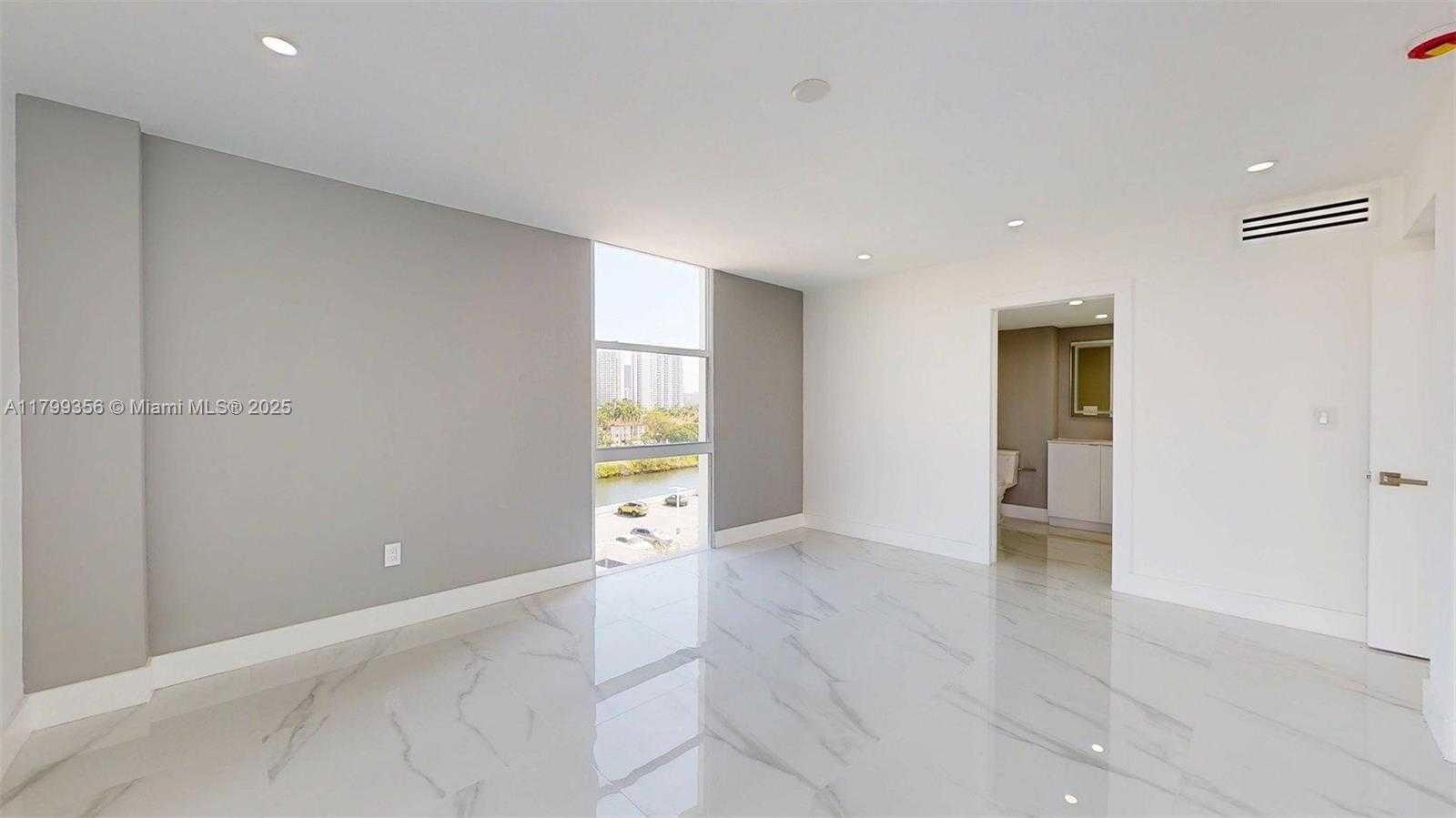 Small Image of 3625 NORTH COUNTRY CLUB DR #609, Aventura Number 41