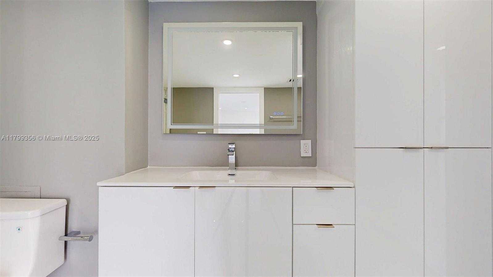 Small Image of 3625 NORTH COUNTRY CLUB DR #609, Aventura Number 42