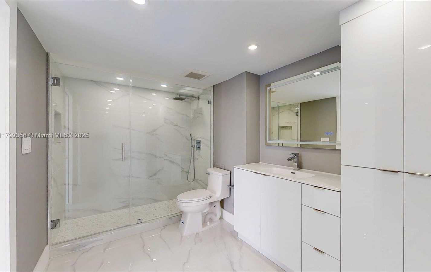 Small Image of 3625 NORTH COUNTRY CLUB DR #609, Aventura Number 43