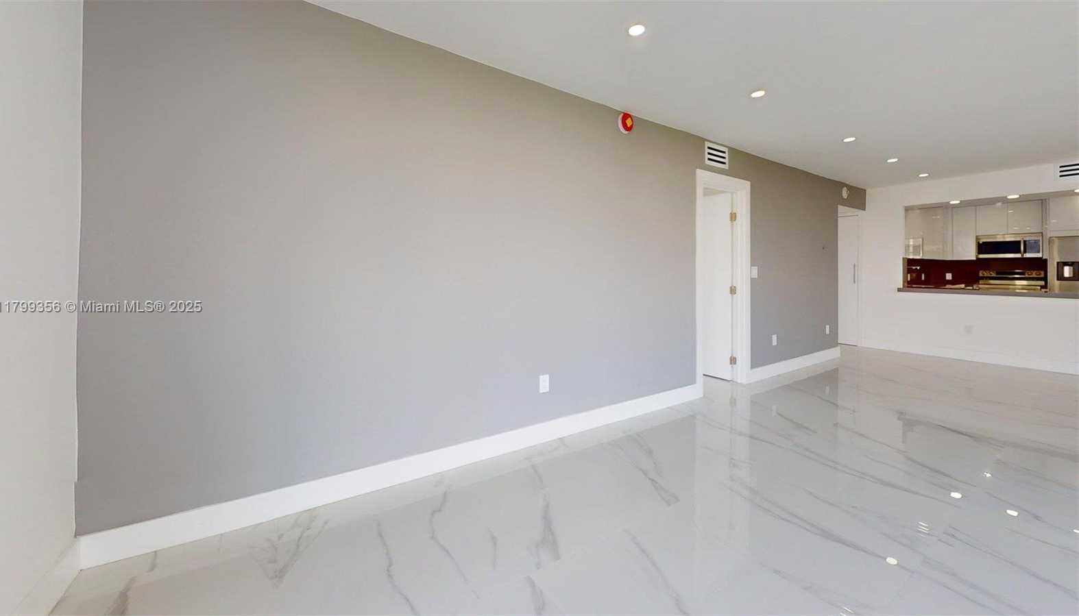 Small Image of 3625 NORTH COUNTRY CLUB DR #609, Aventura Number 5